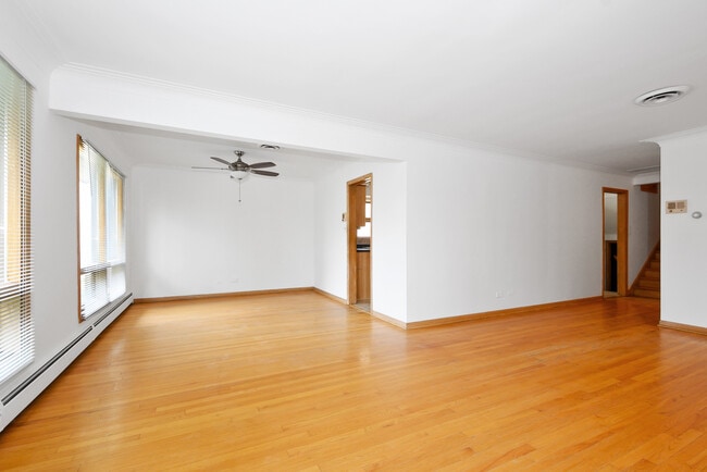 Building Photo - 6238 W 63rd St