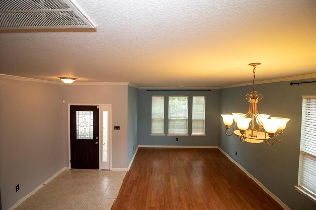 Building Photo - 21534 Pointed Oak Ln