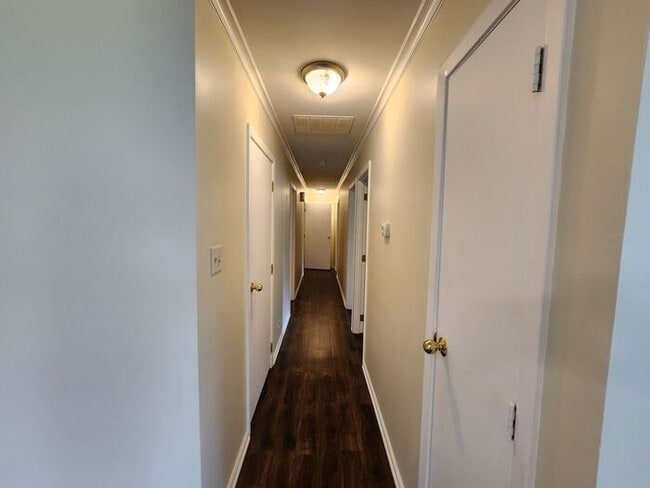 Building Photo - 3 bed 2 bath condo in a great location with awesome amenities!