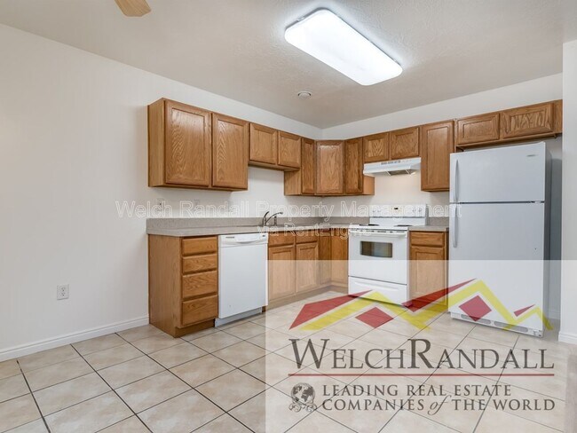 Building Photo - 1428 N 2575 E