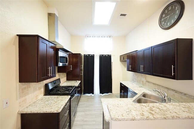 Building Photo - 12719 Ashford Brook Dr