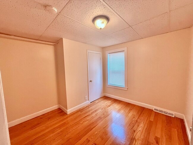 Building Photo - 35 Highland Ave