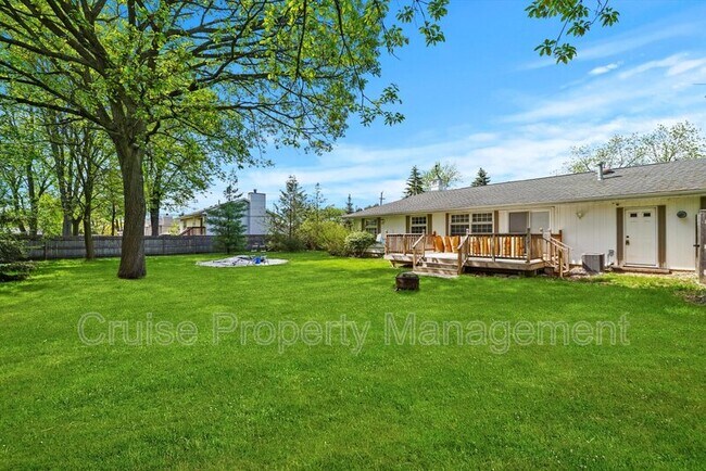Building Photo - 2415 Plum Tree Rd