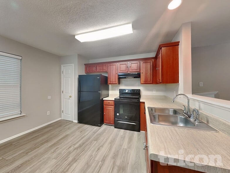 Building Photo - 205 Lossie Ln