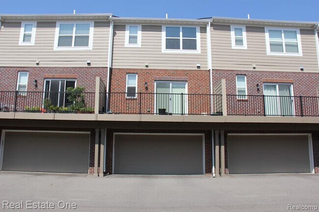 Building Photo - 47757 Alden Terrace N