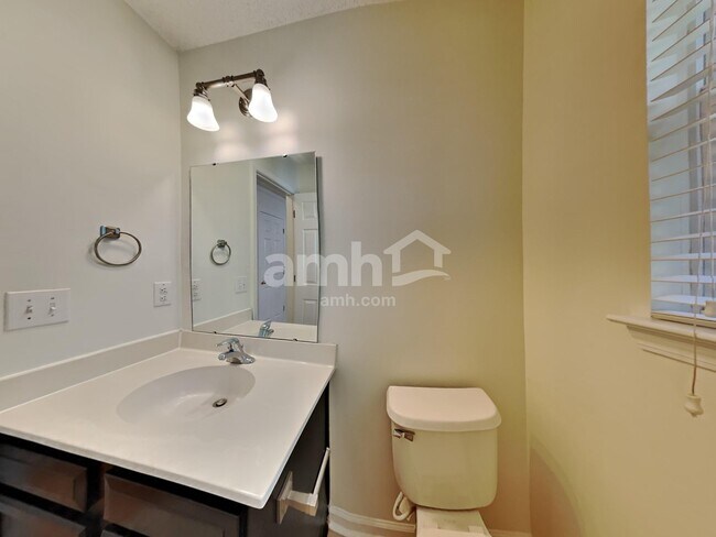 Building Photo - 13211 Peacock Ln