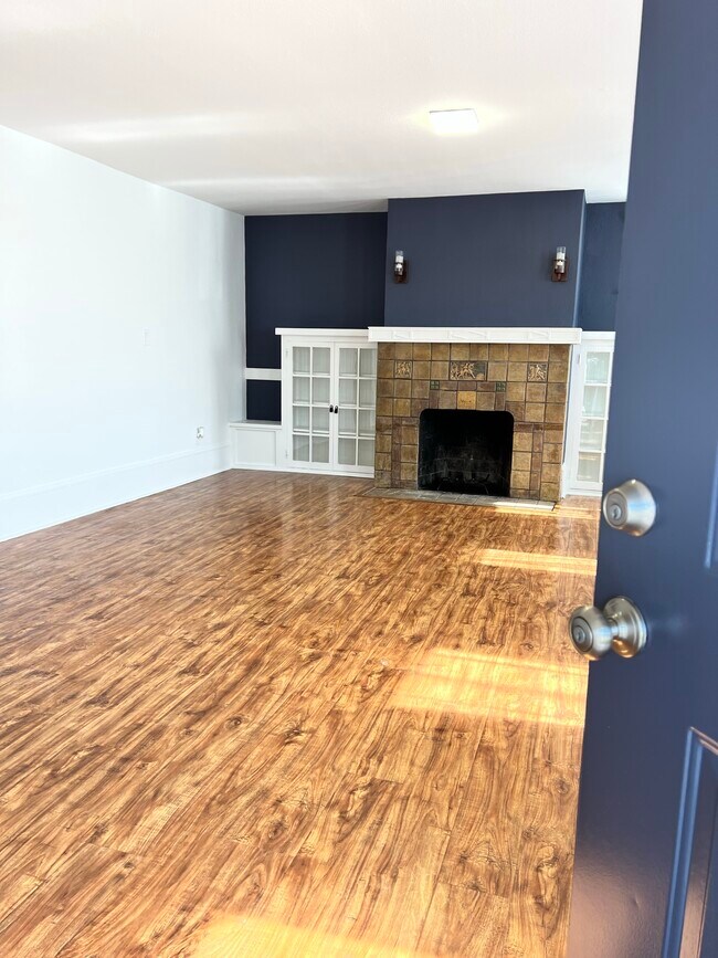 Building Photo - 4222 Carrington St