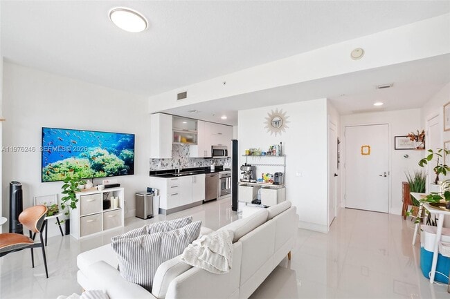 Building Photo - 60 SW 13th St