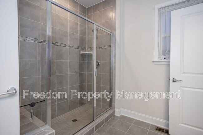 Building Photo - 17137 Branched Oak Rd