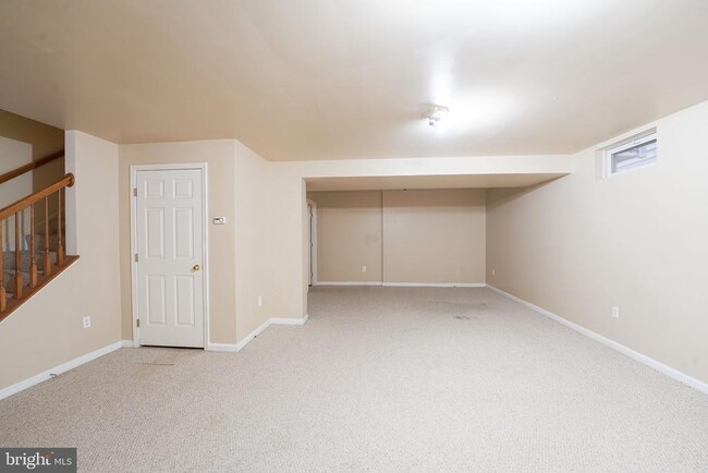 Building Photo - 303 Highland Ridge Ave