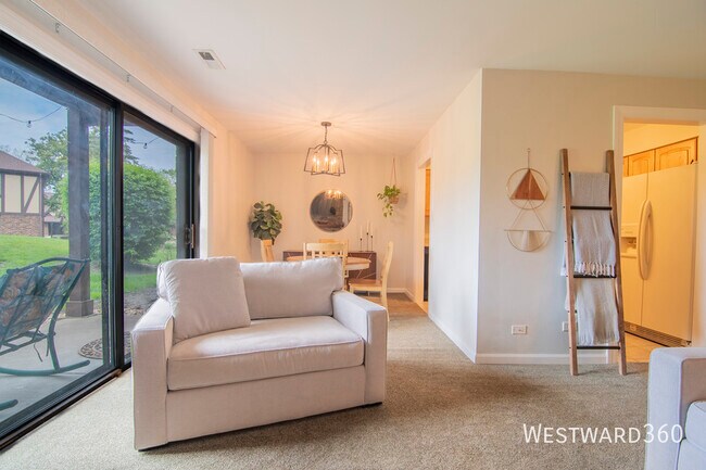 Building Photo - 1605 Thames Ct