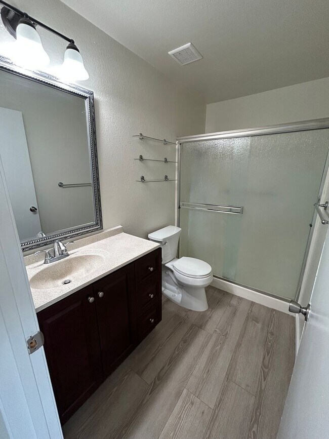 Building Photo - REDUCED!!!