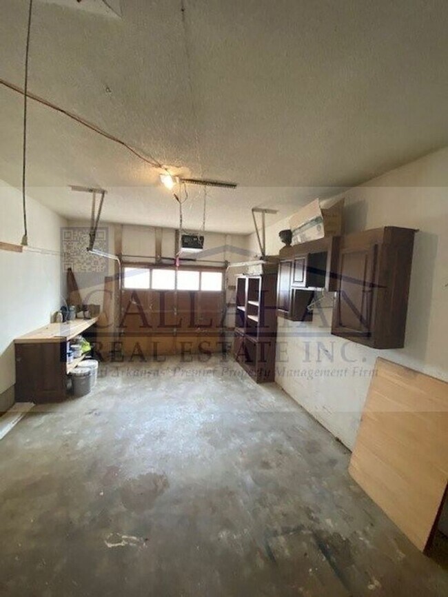 Building Photo - Jacksonville 3 Bedroom Home