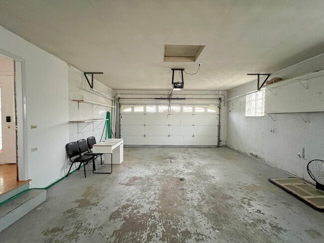 Building Photo - 4716 Thatcher Ave