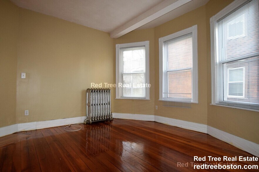 Building Photo - 6 Haskell St