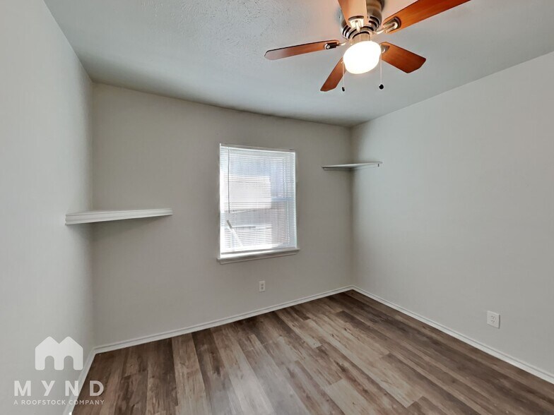 Building Photo - 4559 Sugar Bush Ct
