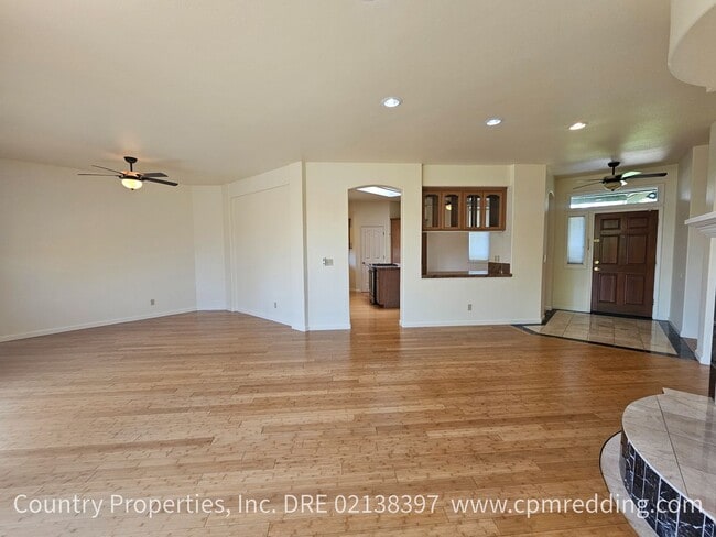 Building Photo - 1225 River Ridge Dr