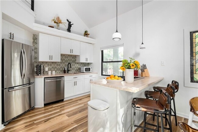 Building Photo - 119 Ashland Dr NE