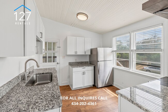 Building Photo - Charming 1-Bedroom Apartment on Historic R...