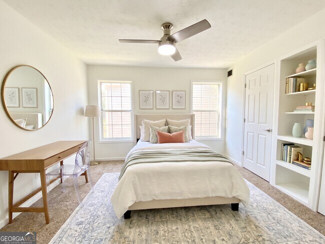 Building Photo - 640 Suwanee Lakes Cir NW