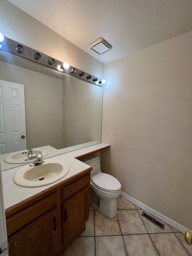 Building Photo - Long Realty & Property Management - Large ...