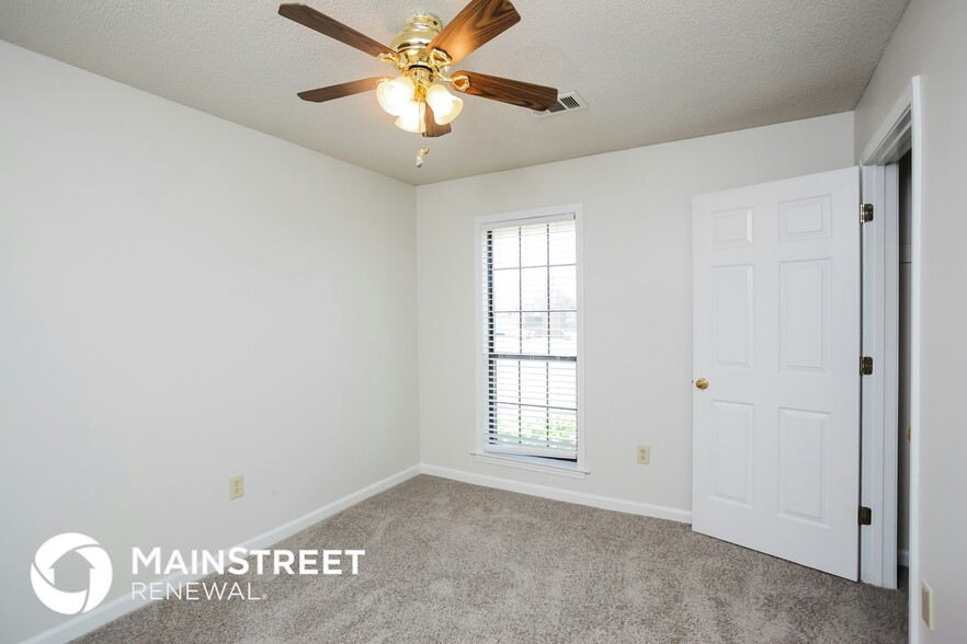 Building Photo - 5565 Liberty Ridge Cove