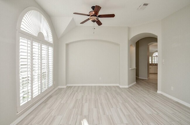 Building Photo - 20211 Canyon Ridge Ct
