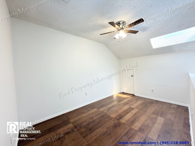 Building Photo - 1801 Quail Run Dr