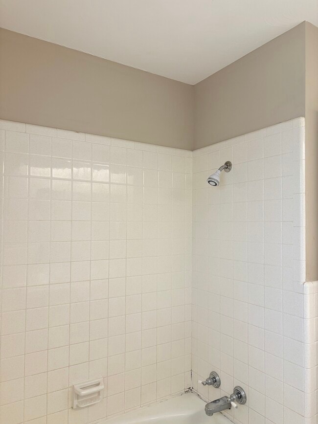Building Photo - 2729 Utah Dr
