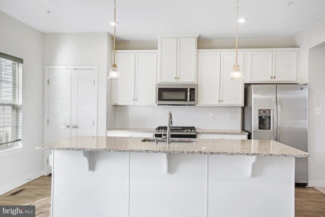 Building Photo - 16627 Tortola Dr
