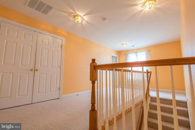 Building Photo - 18494 Quantico Gateway Dr