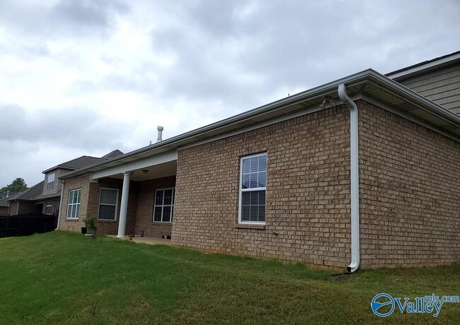 Building Photo - 240 Heritage Mill Dr