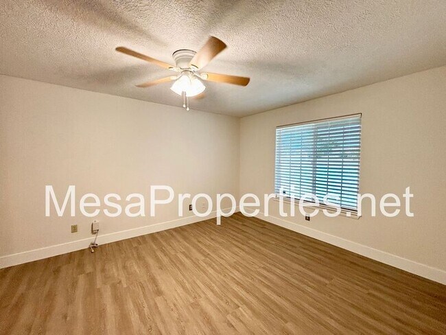 Building Photo - 15185 Osceola Rd