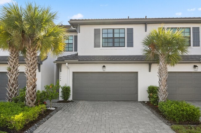 Building Photo - Vanderbilt Reserve Townhouse