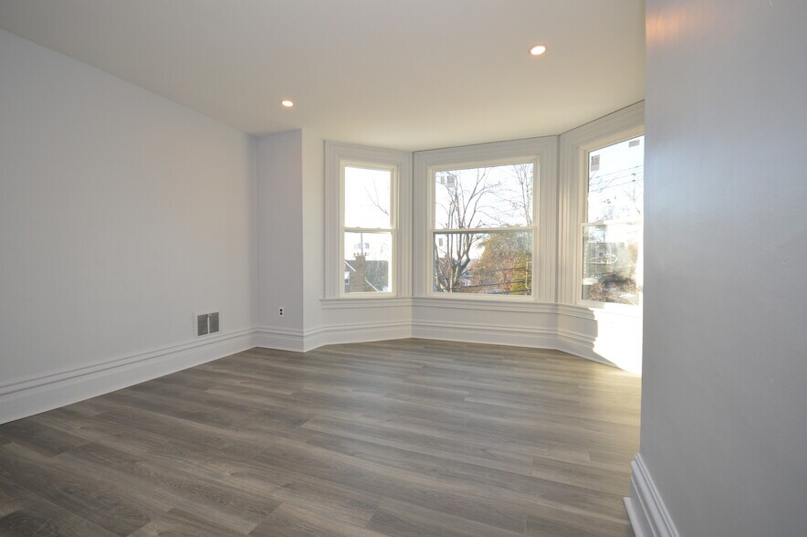 Building Photo - 113 Meade Ave