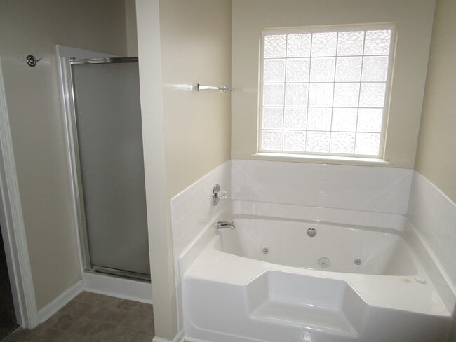 Building Photo - 4178 Ash Tree St
