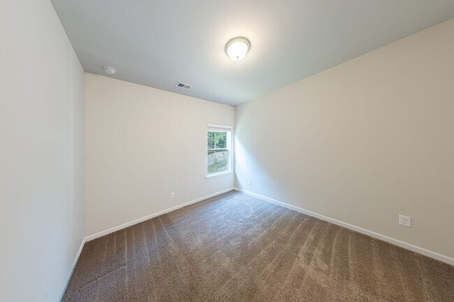 Building Photo - 108 Bryon Ln