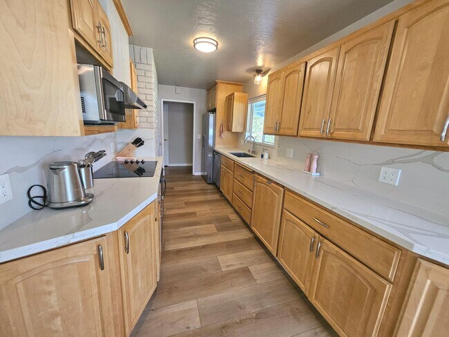 Building Photo - Charming Walnut Creek Ranch-Style Home