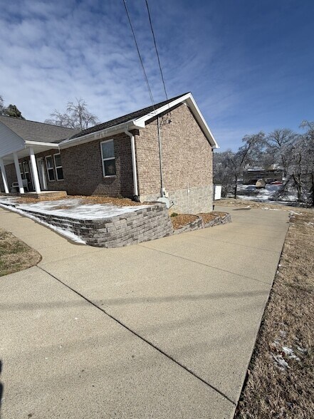 Building Photo - 157 Vulco Dr