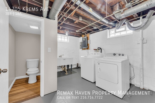 Building Photo - 14705 Krems Ave