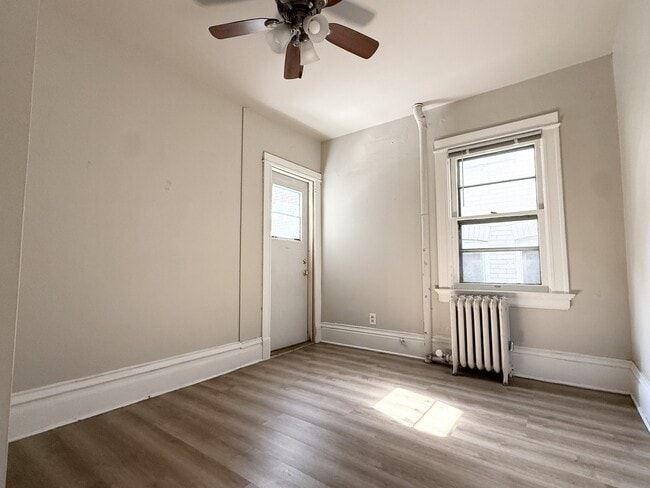 Building Photo - 201 N Pinckney St