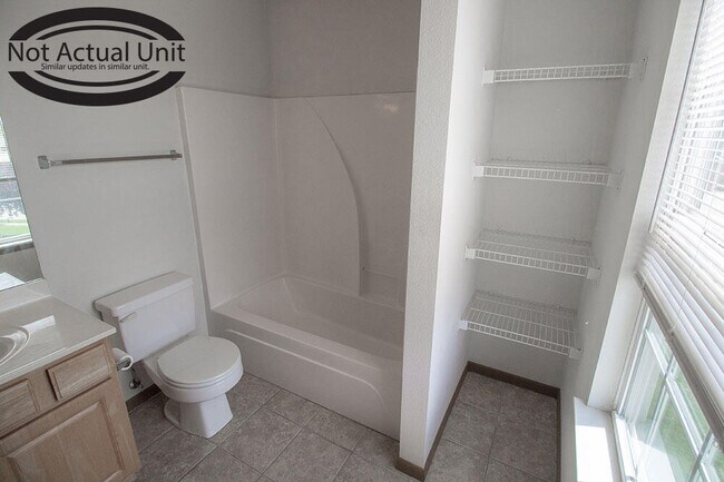 Building Photo - 1615 Citadel Dr