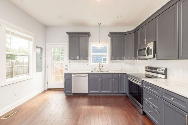 Building Photo - 2615 North Ave