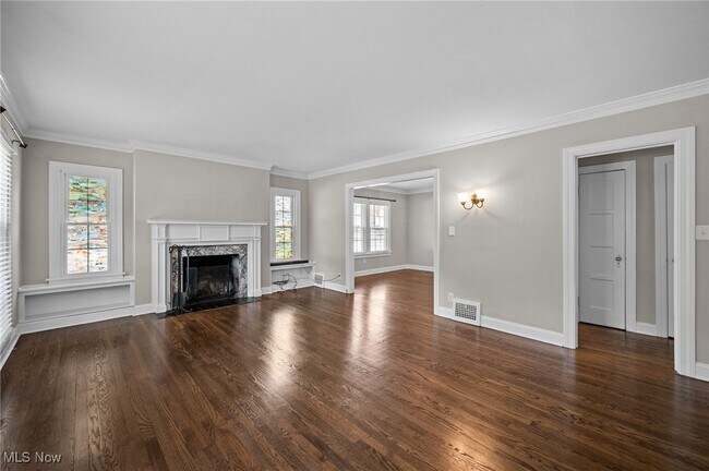 Building Photo - 3595 Glencairn Rd