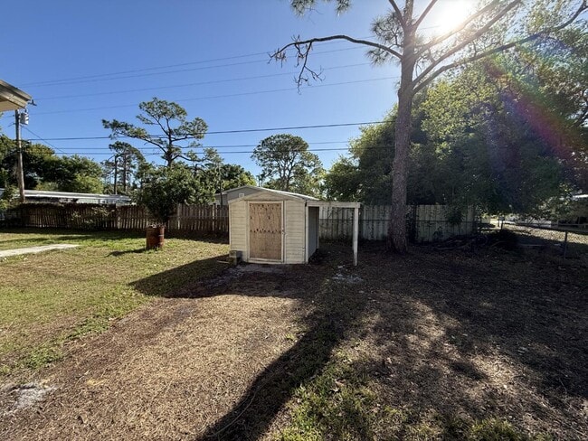 Building Photo - 8135 Tolles Dr