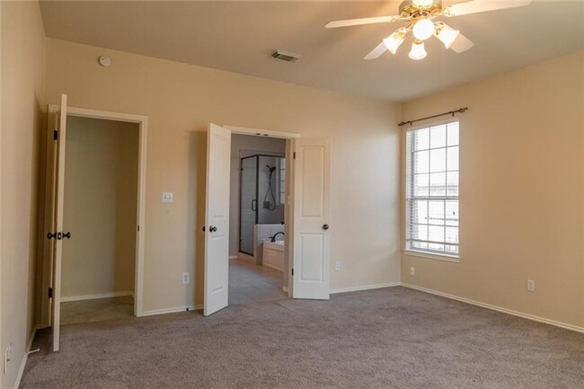 Building Photo - Stunning 4-Bedroom Single Family Home Just...