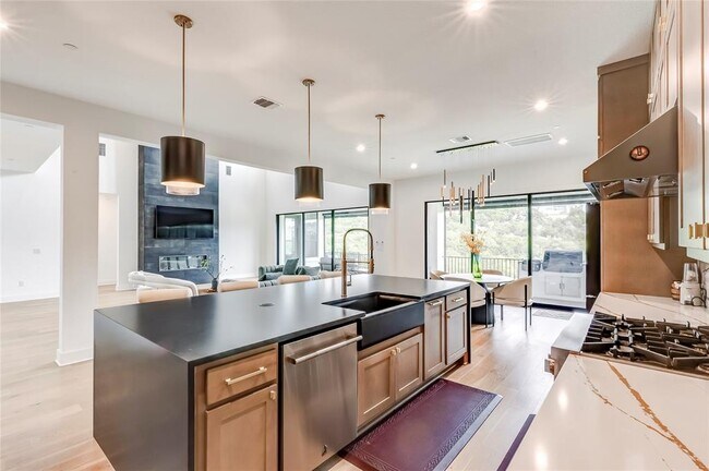 Building Photo - 1420 Lucera Bnd