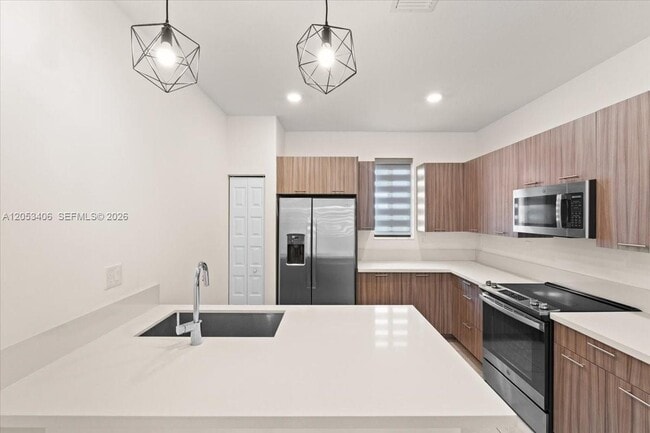 Building Photo - 4746 NW 83rd Pkwy