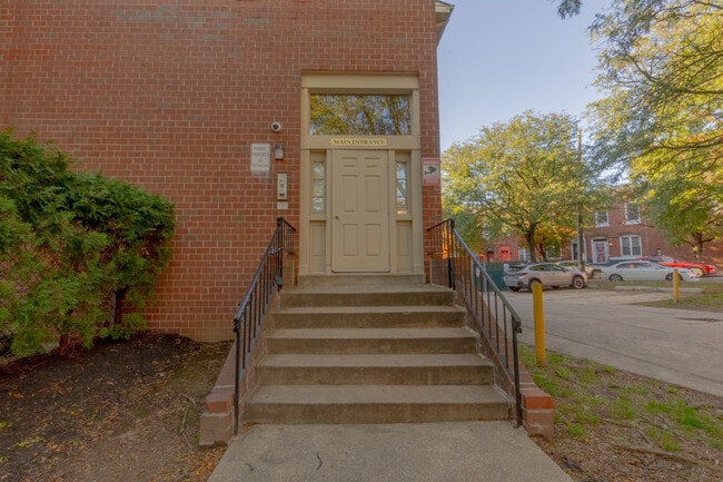 Building Photo - 2801 Pennsylvania Ave