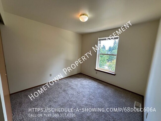Building Photo - 1224 Cora St SE